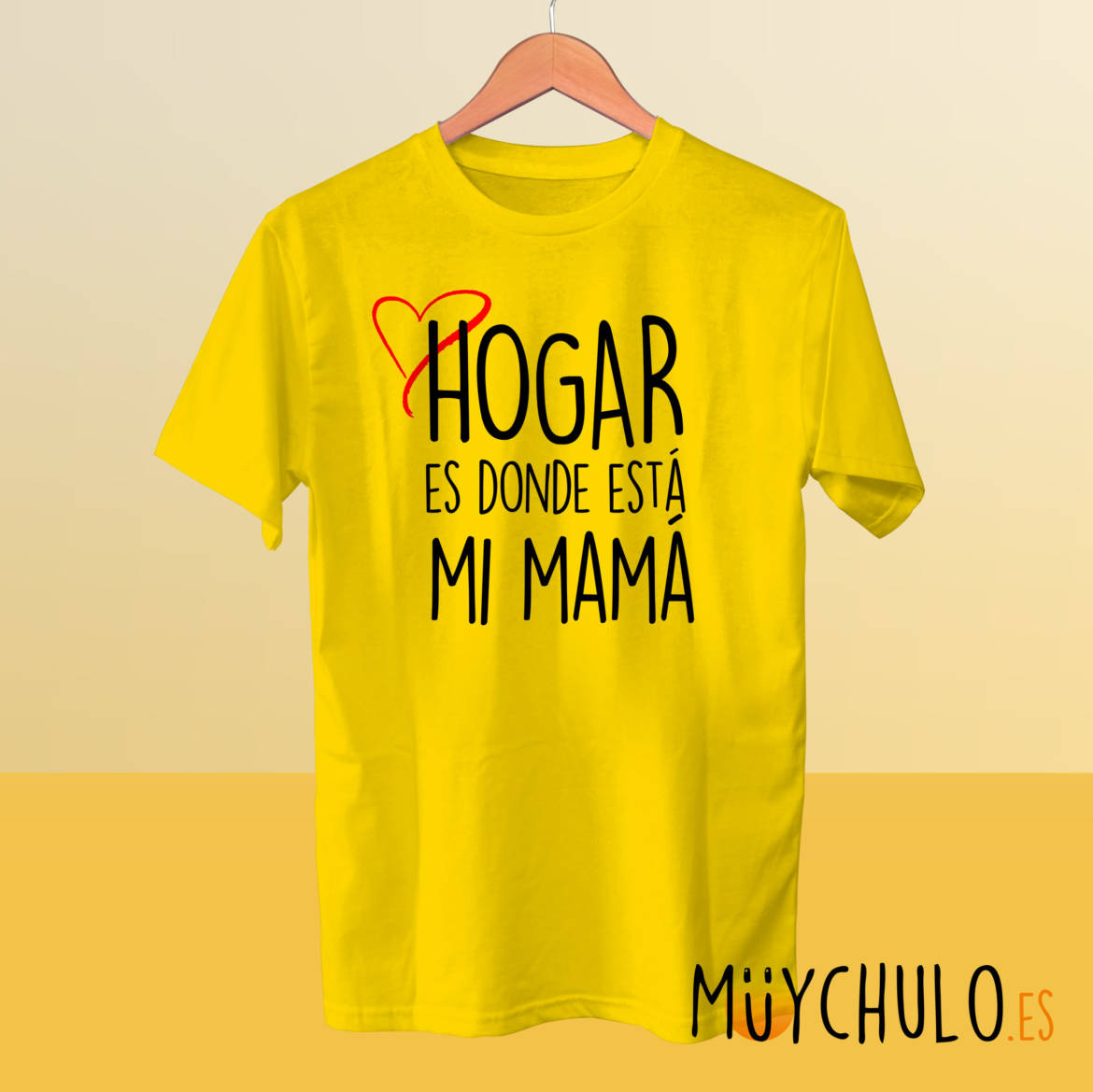 hogar-es-donde-esta-mi-mama_camiseta_amarilla.jpg